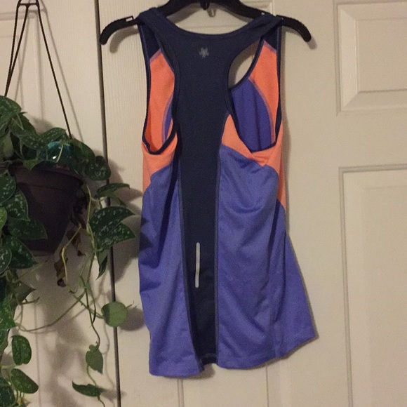 Small drytek athletic tank top - Picture 2 of 3